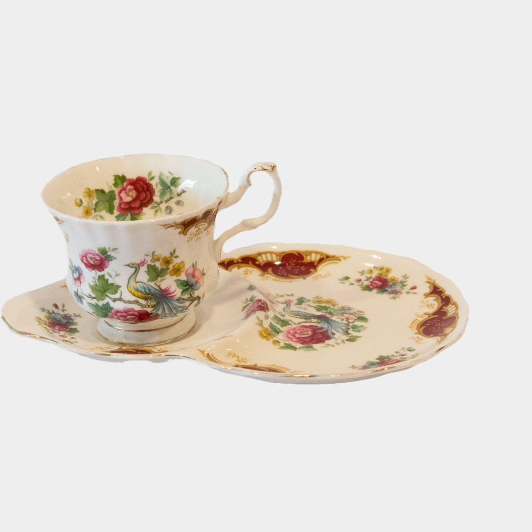 Royal Albert Chatelaine serisi kurabiyelikli çay fincanı