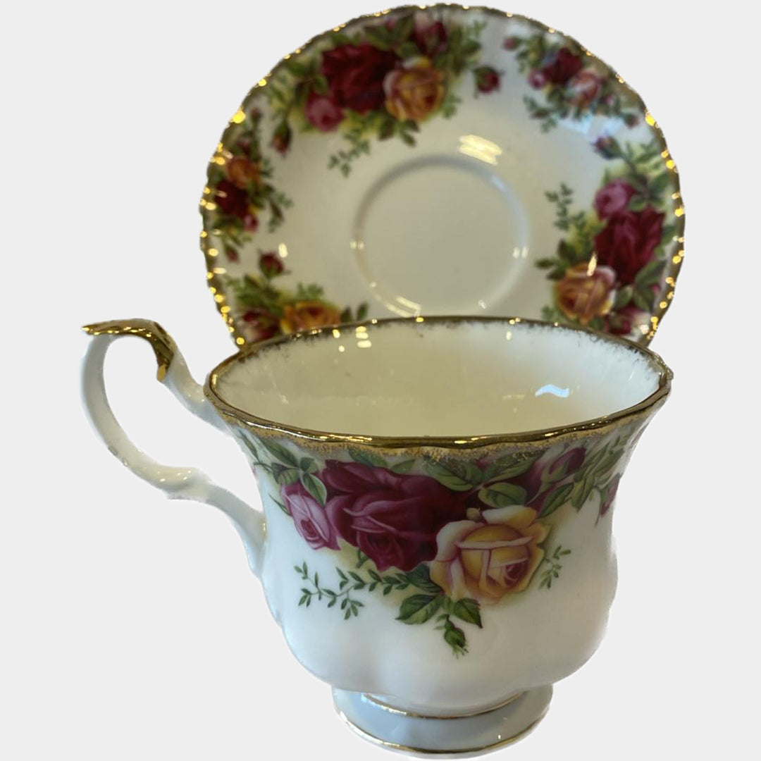 İngiliz Royal Albert Old Country Roses serisi porselen çay fincanı