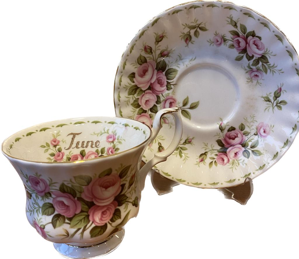 Royal Albert Flower Of The Month Series Roses JUNE ( HAZİRAN ) Ayı İçin Özel Çay Fincanı