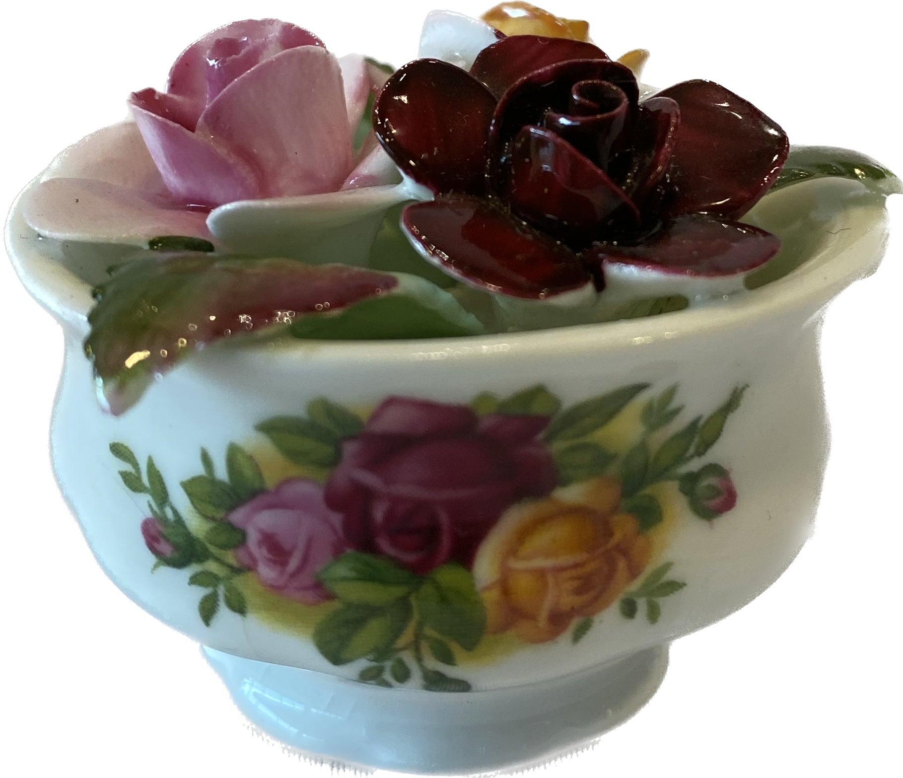 İngiliz Royal Albert old country roses set Çay Fincanı sunumluk ve capitone çiçekli sunumluk yanı porselen süs