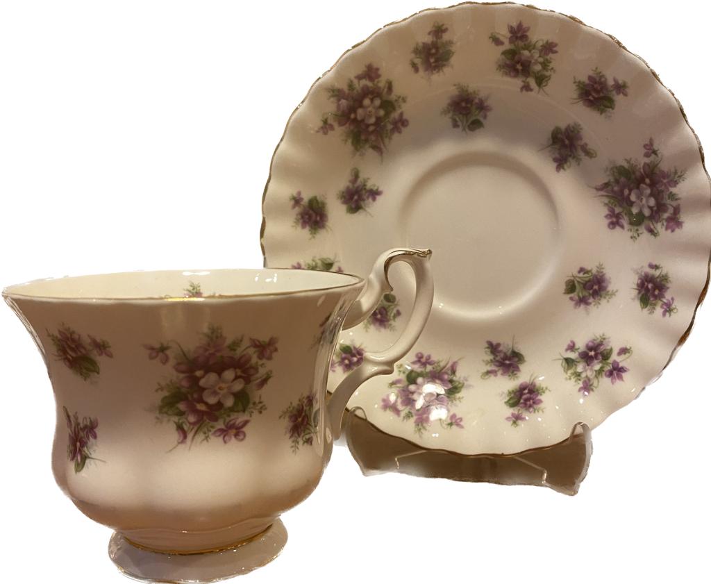 İngiliz Royal Albert Sweet Violets çay fincanı